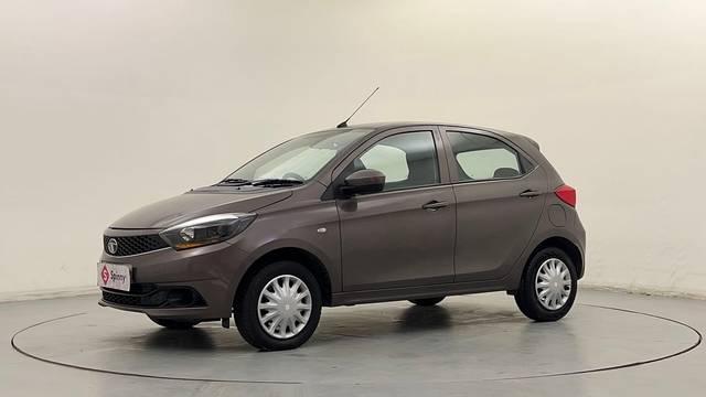 https://images10.gaadi.com/usedcar_image/4558417/original/37d8456cd198893f662c5887d7da5383.JPG?imwidth=6400