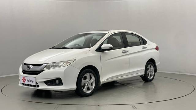 https://images10.gaadi.com/usedcar_image/4558423/original/e3a812f9082f1eb2985f245ea77aa543.JPG?imwidth=6400
