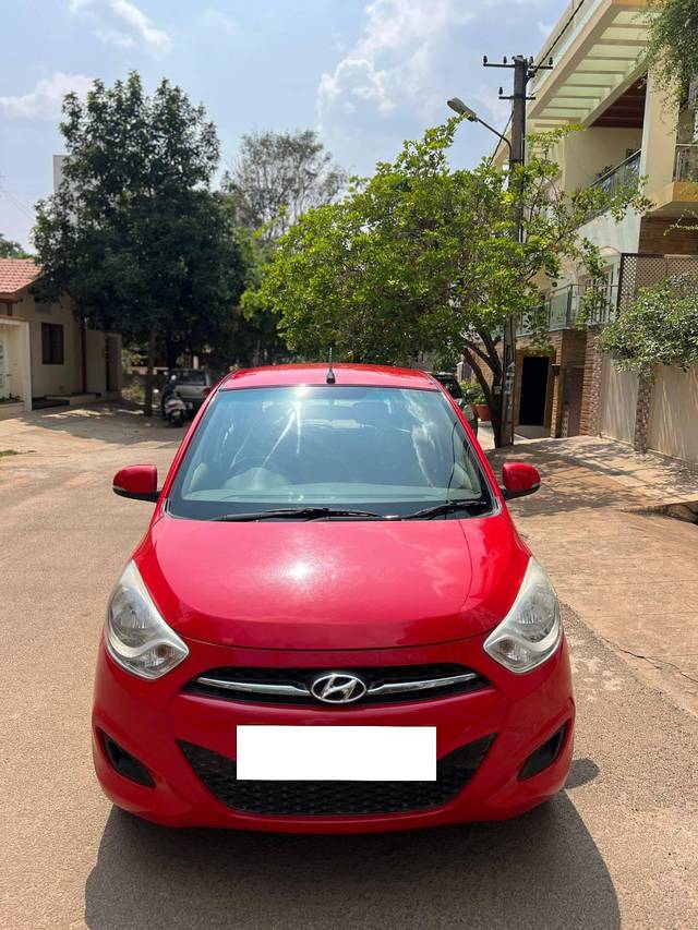 https://images10.gaadi.com/usedcar_image/4558469/original/processed_3248d53d-3200-493f-9f2c-df715803d834.jpg?imwidth=6400