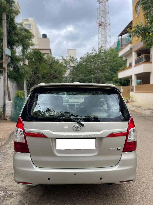 https://images10.gaadi.com/usedcar_image/4558476/original/processed_2aed5e79-2bb2-41b3-bdb4-82c5c9857175.jpg?imwidth=6402