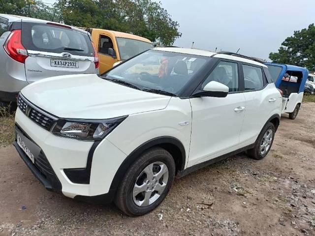 https://images10.gaadi.com/usedcar_image/4558501/original/processed_9e7f1285-753a-42b9-81ae-3eef99b37a52.jpg?imwidth=6400
