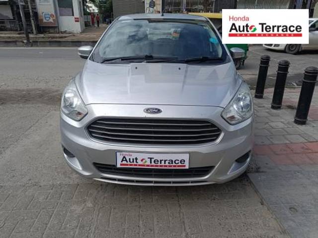 https://images10.gaadi.com/usedcar_image/4558541/original/260bca9d28042bbed3d4a7b047ff14f1.jpg?imwidth=6400