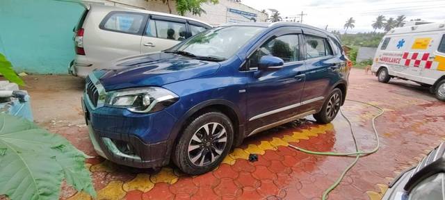 https://images10.gaadi.com/usedcar_image/4558552/original/processed_c1d1169d-dd59-4554-b127-cd9fe7f16aa6.jpg?imwidth=6400