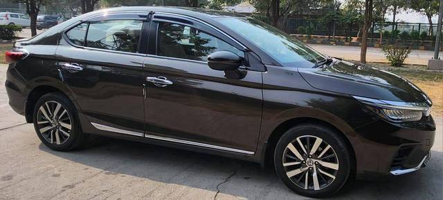 https://images10.gaadi.com/usedcar_image/4558567/original/processed_2f3130c26108d51b79d097f74958f93a.jpg?imwidth=6400