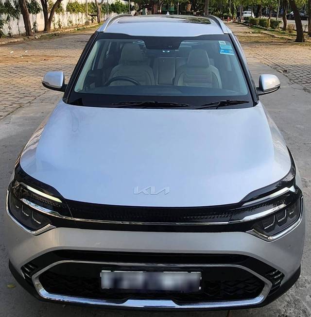 https://images10.gaadi.com/usedcar_image/4558570/original/processed_f826c329774c802e823e7357e45300d9.jpg?imwidth=6402