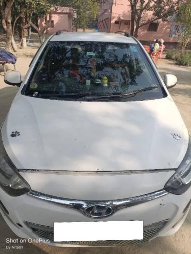 https://images10.gaadi.com/usedcar_image/4558576/original/processed_1d779474-7009-49d8-8be2-6ed8ac77c798.jpg?imwidth=6401