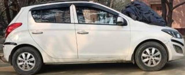 https://images10.gaadi.com/usedcar_image/4558576/original/processed_a8d82a7a-36fc-4952-8eb5-7fc0070f716e.jpg?imwidth=6400