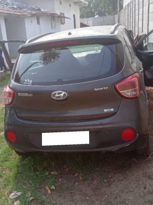 https://images10.gaadi.com/usedcar_image/4558582/original/processed_5811188e-879c-4aed-b1fa-6c899b5dcc41.jpg?imwidth=6401