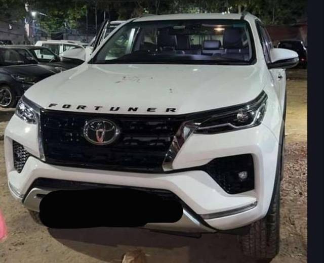 https://images10.gaadi.com/usedcar_image/4558590/original/processed_886681e3-b456-4e37-9b91-e0eaccd29968.jpeg?imwidth=6400