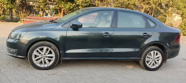 https://images10.gaadi.com/usedcar_image/4558605/original/ecd58a01108e228bc76a8069db9e7fd5.jpg?imwidth=6402