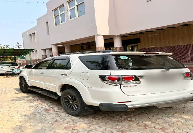 https://images10.gaadi.com/usedcar_image/4558620/original/0f75d569-d002-45b7-8574-be1a7f130f01.?imwidth=6400