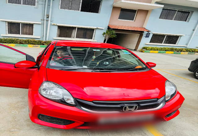 https://images10.gaadi.com/usedcar_image/4558636/original/5f14d390-9bcf-43ed-ad03-58a952eec0d7.?imwidth=6401