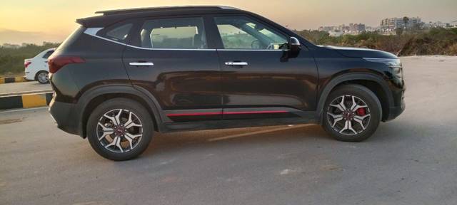 https://images10.gaadi.com/usedcar_image/4558649/original/be1b62d3ec64e4c41ee1746dee78fe5b.jpg?imwidth=6401