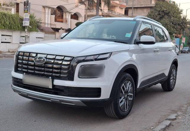 https://images10.gaadi.com/usedcar_image/4558663/original/processed_4abe35a6bef41631b8ba4f8a6c5b6f82.jpg?imwidth=6401