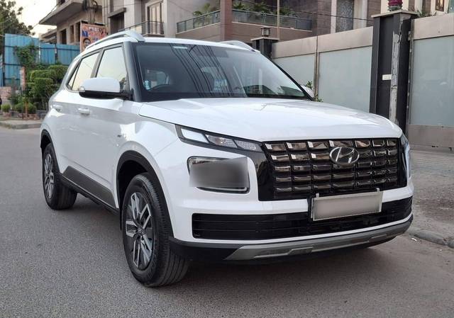 https://images10.gaadi.com/usedcar_image/4558663/original/processed_b19e6a12555b22b6485414463f2e7eca.jpg?imwidth=6400