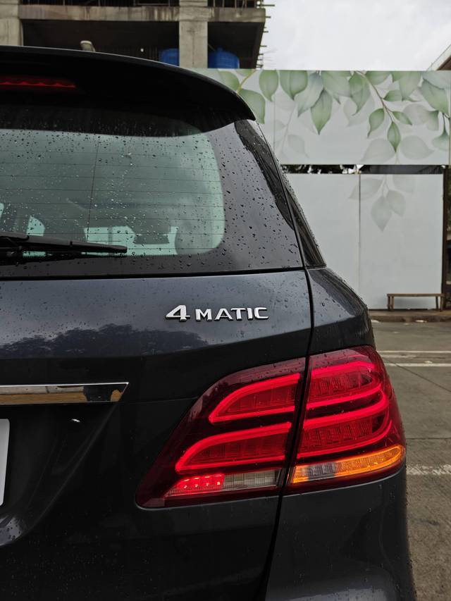 https://images10.gaadi.com/usedcar_image/4558703/original/processed_a6bc4a8656e0e3247534f86d15a63ee3.jpg?imwidth=6401