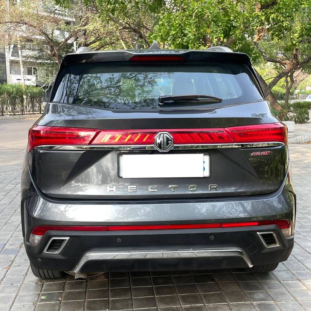 https://images10.gaadi.com/usedcar_image/4558706/original/processed_102b44822d5f7cd9dc469e13fd3da539.jpg?imwidth=6402