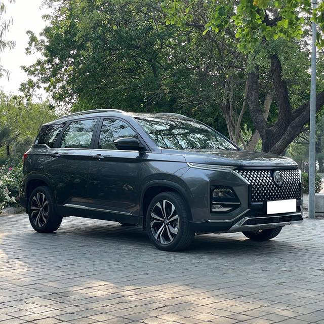 https://images10.gaadi.com/usedcar_image/4558706/original/processed_b70b86c3408e4ed0033484e9300e74cc.jpg?imwidth=6400
