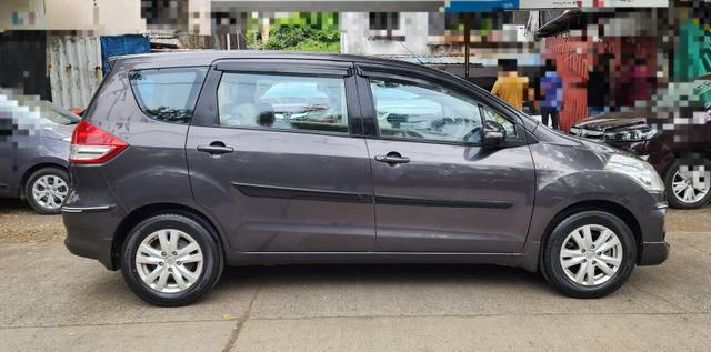 https://images10.gaadi.com/usedcar_image/4558710/original/processed_9ffb8384443bbe53e70b50e4d95de687.jpg?imwidth=6401