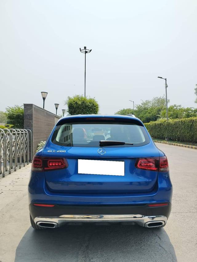 https://images10.gaadi.com/usedcar_image/4558715/original/processed_a1f283f071f8784433e3362178a2e8f4.jpg?imwidth=6402