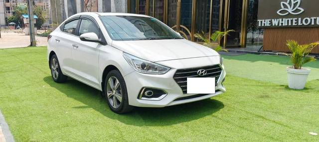 https://images10.gaadi.com/usedcar_image/4558717/original/processed_4f97fde0ada4c4a0fdd9f744f3f81bff.jpg?imwidth=6400