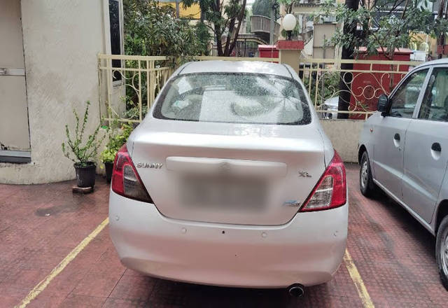 https://images10.gaadi.com/usedcar_image/4558718/original/eb56e87c-246e-43ef-a5b9-9e17ba4ad3e4.?imwidth=6402