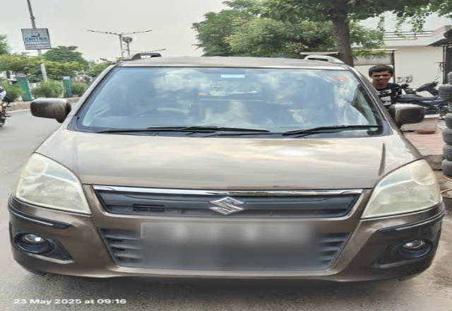 https://images10.gaadi.com/usedcar_image/4558765/original/552ac786-3f7d-43d7-a0a4-d618bd127b41.?imwidth=6400
