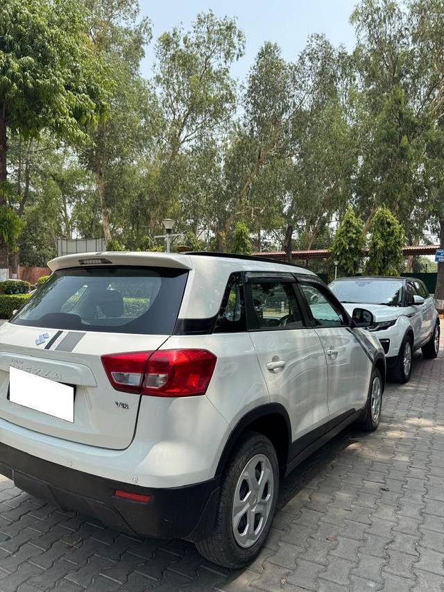https://images10.gaadi.com/usedcar_image/4558775/original/processed_ed30827a34a0c248959866d72f9c9564.jpg?imwidth=6401