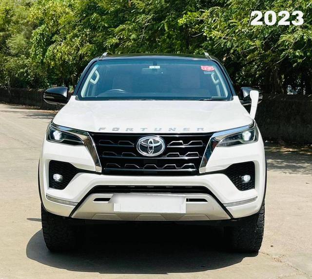 https://images10.gaadi.com/usedcar_image/4558808/original/processed_573b304e2763affe529ec95aefa1331d.jpg?imwidth=6400