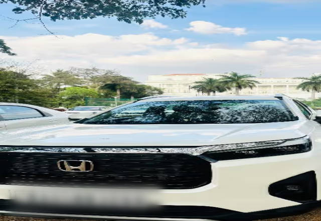 https://images10.gaadi.com/usedcar_image/4558824/original/d8053fe5-949f-46da-aac2-5cd16d7e85a1.?imwidth=6400