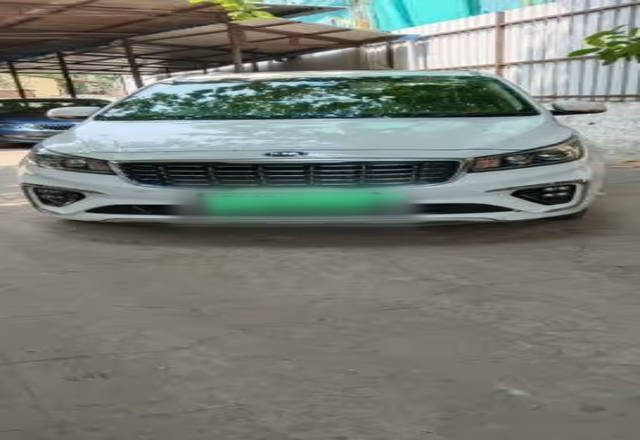 https://images10.gaadi.com/usedcar_image/4558828/original/7469d30c-fffc-42da-a684-0ba892a6c904.?imwidth=6400