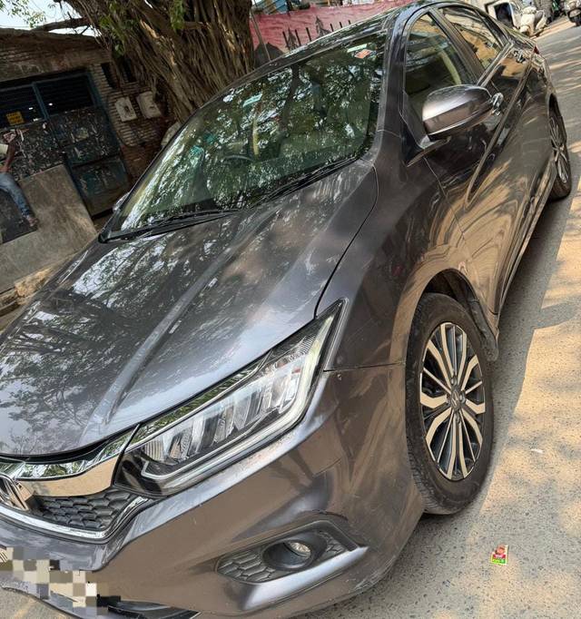 https://images10.gaadi.com/usedcar_image/4558836/original/089235f541dc15468f1fbb964ce1e622.jpg?imwidth=6400