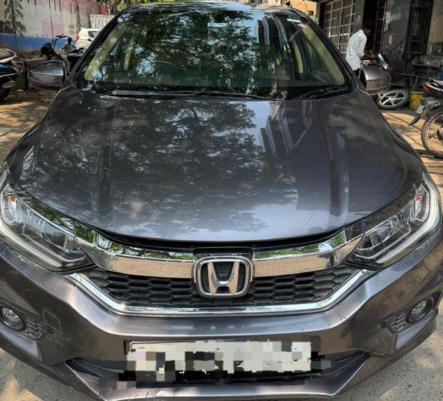 https://images10.gaadi.com/usedcar_image/4558836/original/4d893dfb39048306c86be51ae6aa3254.jpg?imwidth=6402
