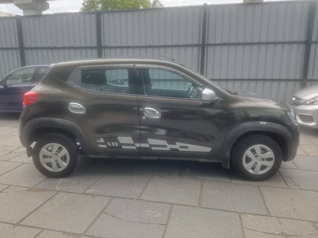 https://images10.gaadi.com/usedcar_image/4558838/original/37165b7cd7ca3352ad40cb9bba08d3f9.jpg?imwidth=6401