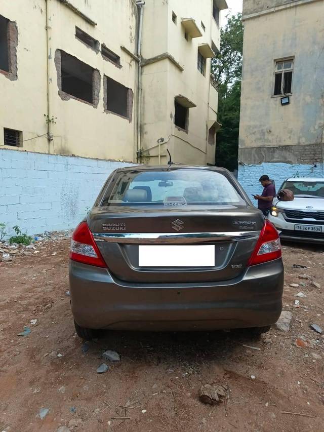 https://images10.gaadi.com/usedcar_image/4558909/original/processed_55dd8a3171659678f8a5515f5860a410.jpg?imwidth=6401