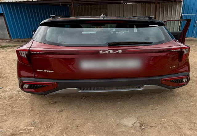 https://images10.gaadi.com/usedcar_image/4558910/original/42f74bdf-019b-4373-95b1-b808f96738a6.?imwidth=6401