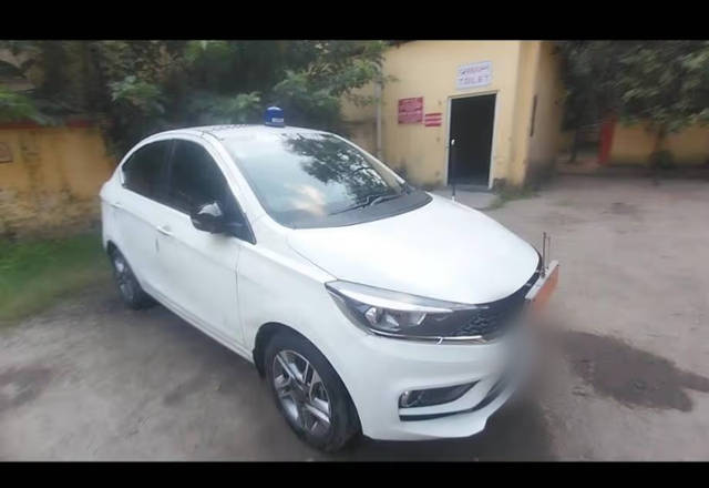 https://images10.gaadi.com/usedcar_image/4558916/original/2ac57ebf-eab7-4368-ba6f-76bb347b03f9.?imwidth=6400