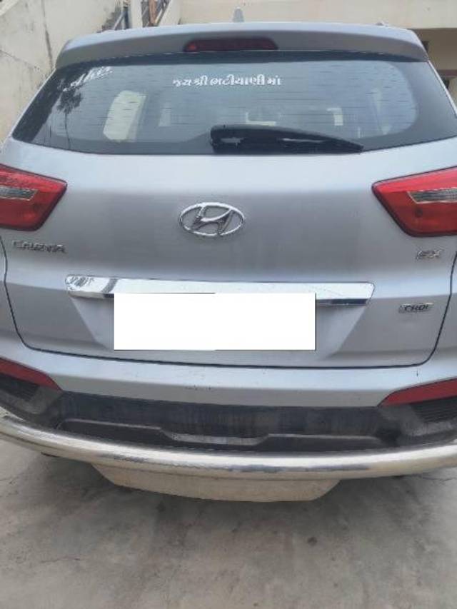 https://images10.gaadi.com/usedcar_image/4558920/original/processed_6bfa9785-1fb4-4fd0-9699-c05da62b1088.jpg?imwidth=6402