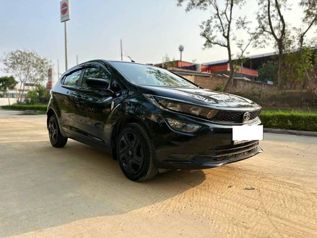 https://images10.gaadi.com/usedcar_image/4558942/original/processed_8f53752fcaccec401c1b1266859134e3.jpg?imwidth=6400