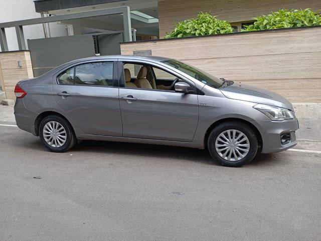 https://images10.gaadi.com/usedcar_image/4558946/original/3e6a4cf411dacdf73d4d040236d29110.jpg?imwidth=6401