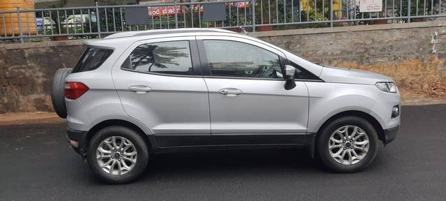https://images10.gaadi.com/usedcar_image/4558959/original/processed_0ed2b45488bcaedbba583e990c028580.jpg?imwidth=6401