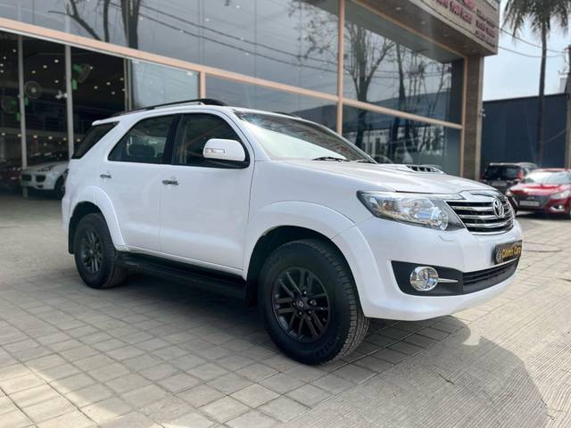 https://images10.gaadi.com/usedcar_image/4558962/original/processed_4ad24710a45c25d2a3fe715894d8d3af.jpg?imwidth=6400