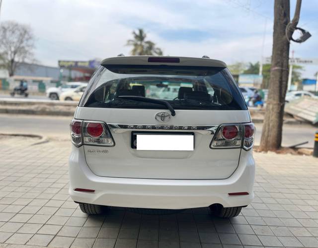 https://images10.gaadi.com/usedcar_image/4558962/original/processed_5b598b4bd733245e856bc3adcdab85cb.jpg?imwidth=6402