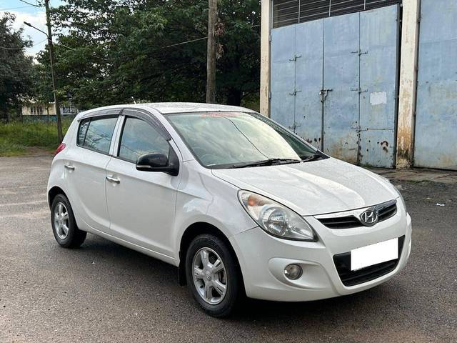 https://images10.gaadi.com/usedcar_image/4558963/original/processed_8fff5dcde005d69429b77d58fe723238.jpg?imwidth=6400