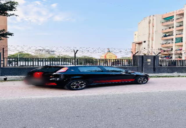 https://images10.gaadi.com/usedcar_image/4558964/original/2e1cd305-8f7b-4243-b098-04b697da1fe1.?imwidth=6401