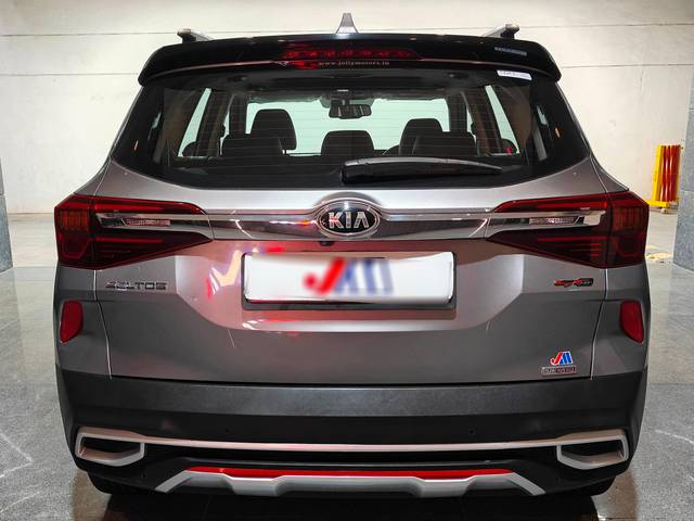 https://images10.gaadi.com/usedcar_image/4558967/original/processed_54893b28489de9240332356feecba920.jpg?imwidth=6402
