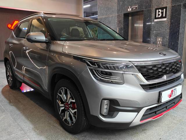 https://images10.gaadi.com/usedcar_image/4558967/original/processed_b10dd3bcabbc8ba83f73632b17054f76.jpg?imwidth=6400