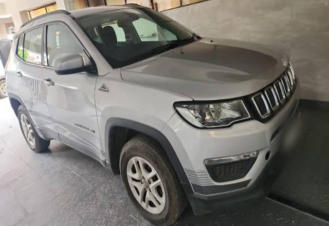 https://images10.gaadi.com/usedcar_image/4559003/original/6b46007e-0477-4598-878a-12cc625adaf3.?imwidth=6400