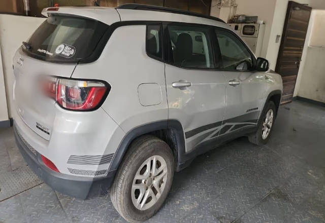 https://images10.gaadi.com/usedcar_image/4559003/original/da68d54b-c676-472e-a4d9-9f60cbb087a1.?imwidth=6402