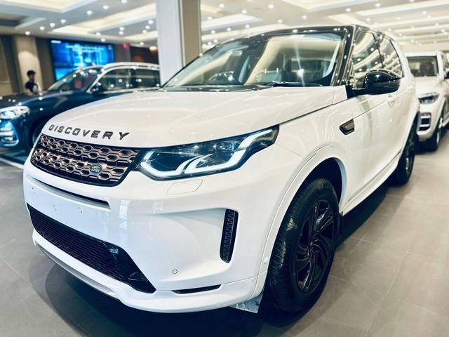 https://images10.gaadi.com/usedcar_image/4559012/original/processed_47e47b7b94a58f1446be64bea0c41436.jpg?imwidth=6401